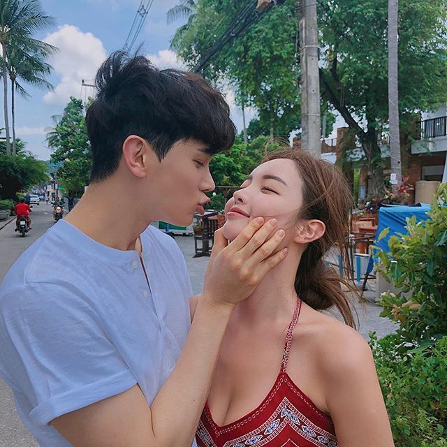 รู้ ได้ ไง ว่า เขา รัก เรา