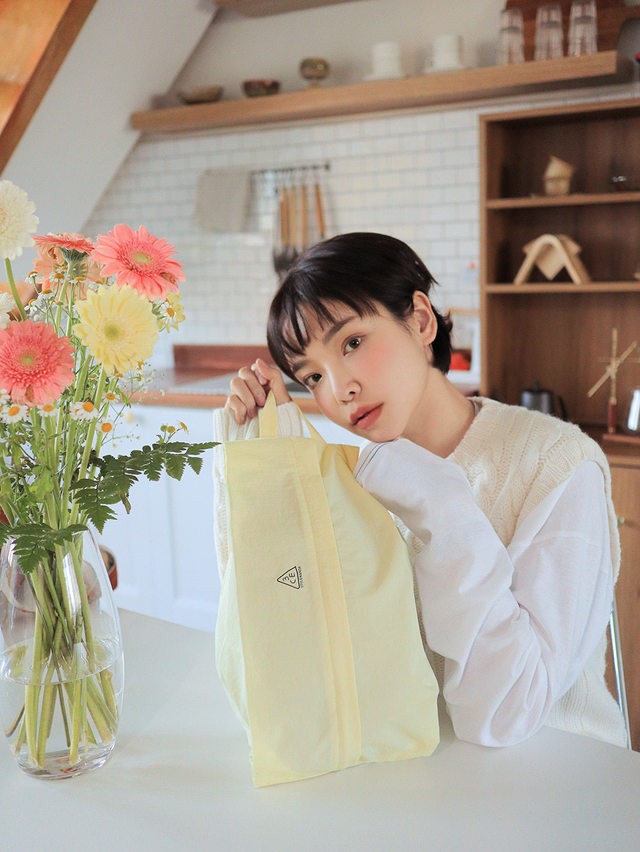 1613978365 210128 yellow 2