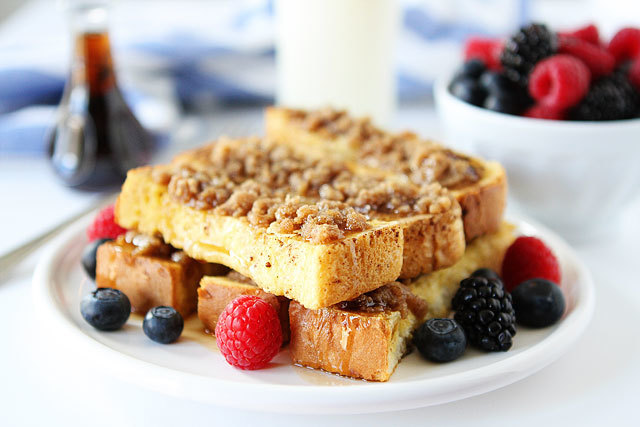 1434373255 cinnamon streusel baked french toast sticks 12