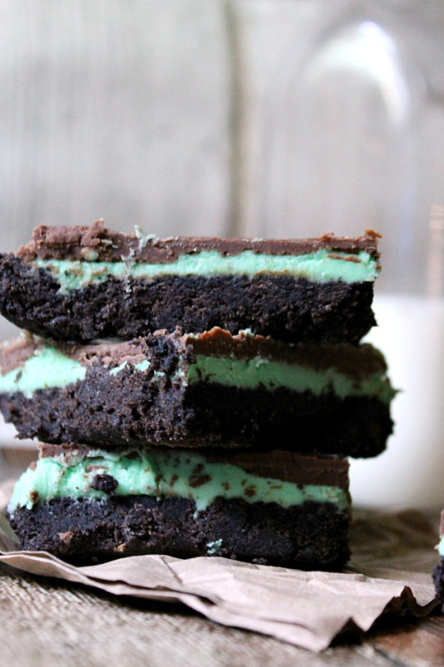 https://image.sistacafe.com/images/uploads/content_image/image/10618/1434448748-No-Bake-Mint-Chocolate-Brownies2.jpg