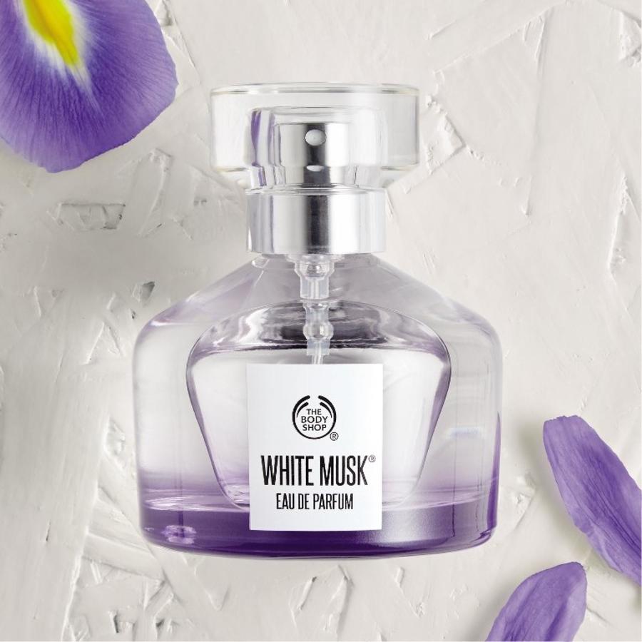 White musk. Парфюм White Musk. Белый мускус Парфюм body shop. Духи White Musk фиолетовые. The body shop White Musk EDT.