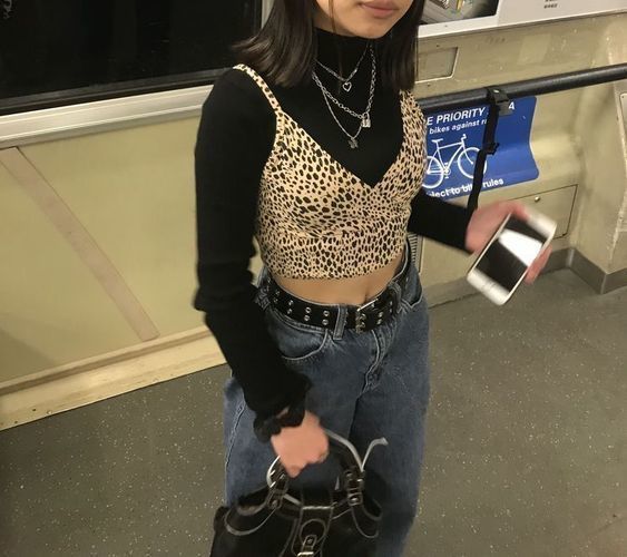 1641710320