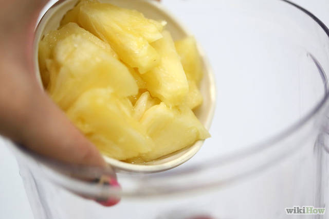 1458583449 728px make a strawberry and pineapple smoothie step 4