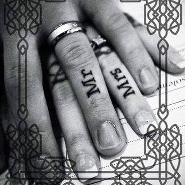 1458815669 love so solid even wear rings