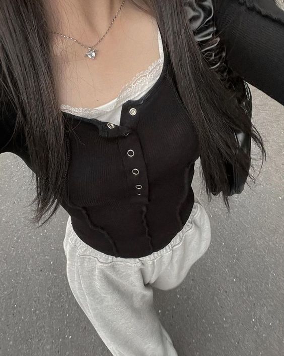 1664818048