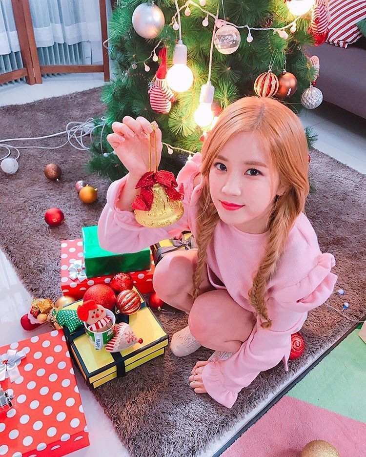 1670319535 park.cho rong.full.118809