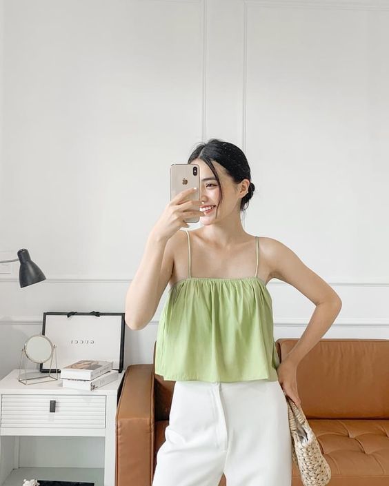 เสื้อสายเดี่ยวสีสวย