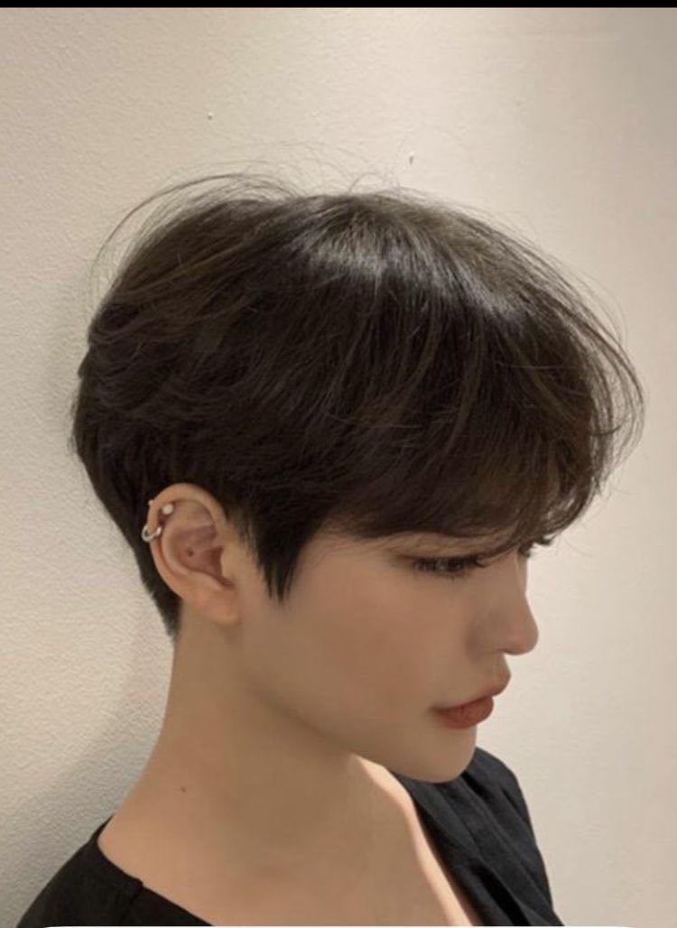ทรงผมอันเดอร์คัท