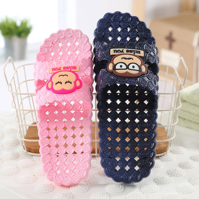 https://image.sistacafe.com/images/uploads/content_image/image/112877/1459753421-Leaking-bathroom-woman-couple-non-slip-bath-font-b-slippers-b-font-summer-cartoon-font-b.jpg