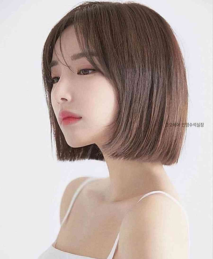 ผู้หญิงผมสั้น