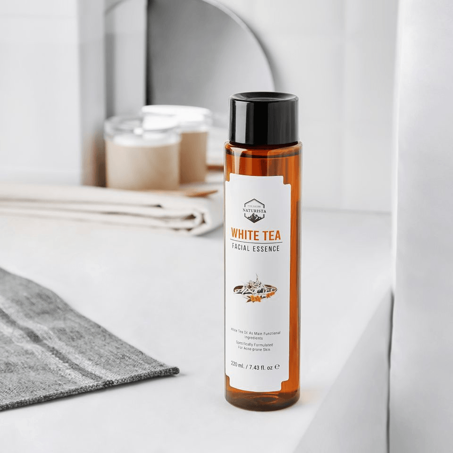 Naturista White Tea Facial Essence