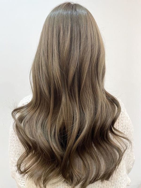 สีผม ash brown