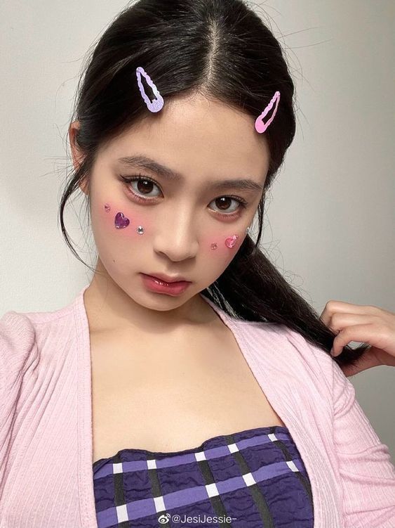 แต่งหน้าตามไอดอล