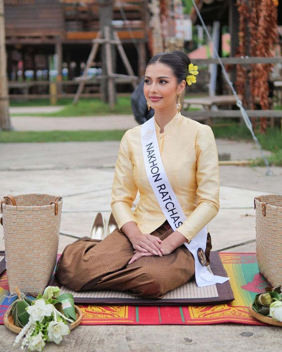 แอนโทเนีย โพซิ้ว