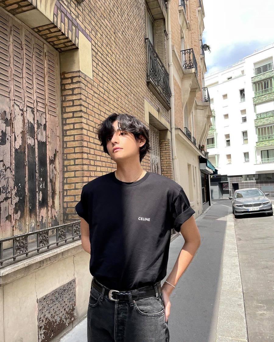 V BTS