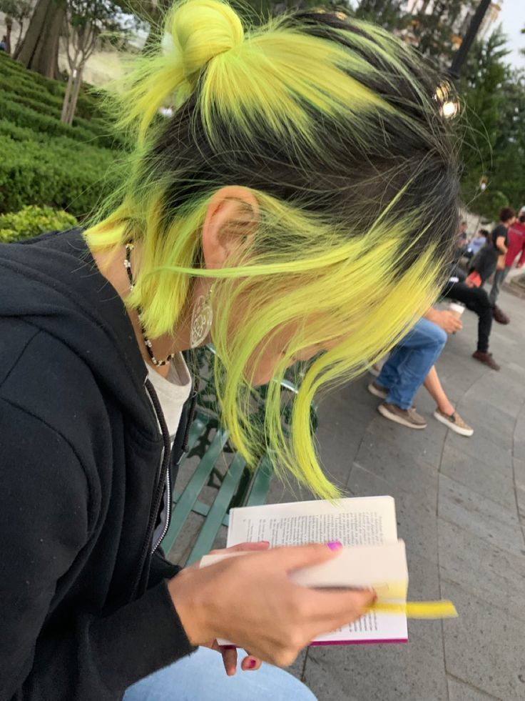ทำผมสีเขียว