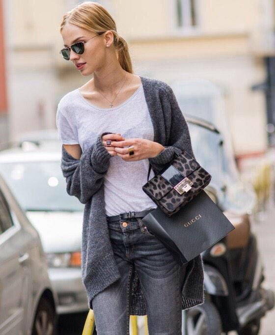 https://image.sistacafe.com/images/uploads/content_image/image/114685/1460013130-Simple-but-Stylish-Outfits-For-Women-12.jpg