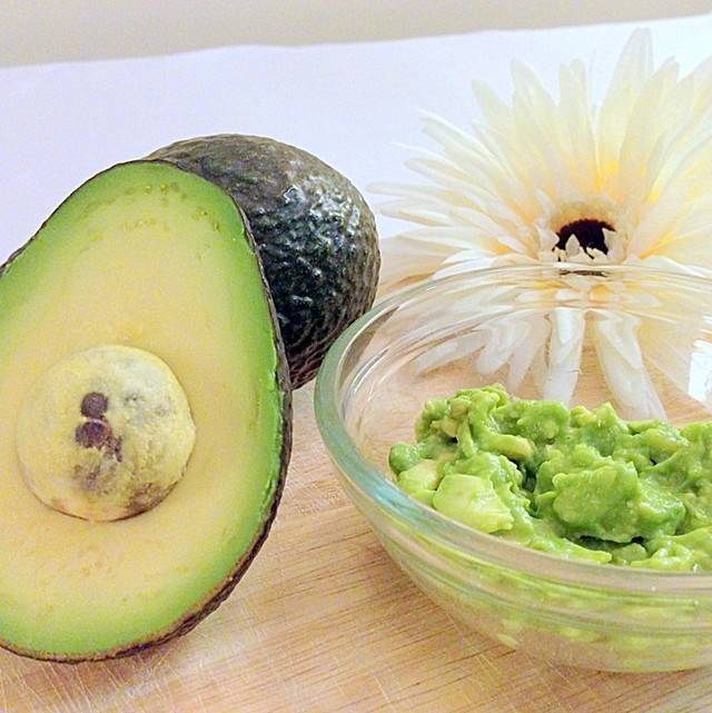 1460110197 avacado face mask medium