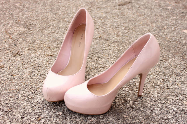 https://image.sistacafe.com/images/uploads/content_image/image/116161/1460265375-pink-pastel-shoes.jpg