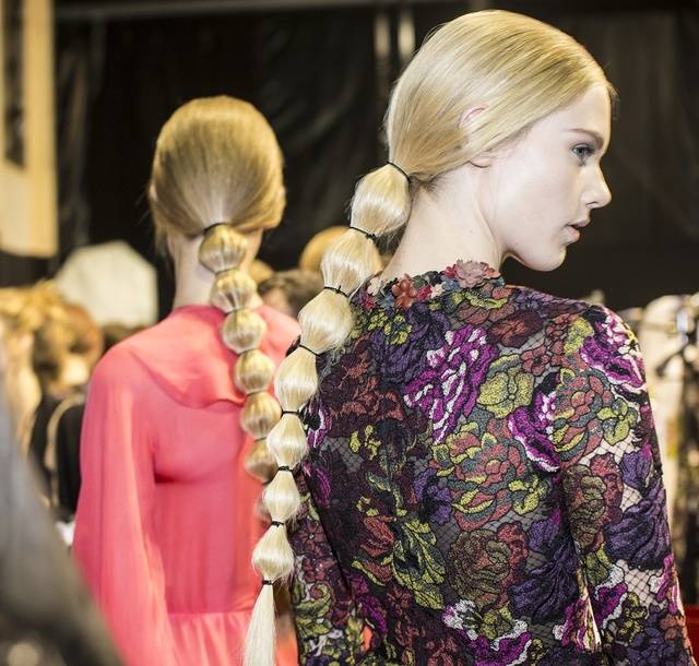 https://image.sistacafe.com/images/uploads/content_image/image/117016/1460373199-elevated-pony-tail-5_121324547321.jpg_gallery_max.jpg