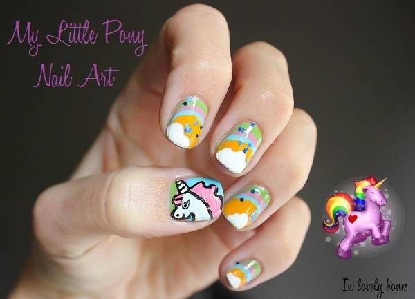 1461047912 unicorn nail art 0