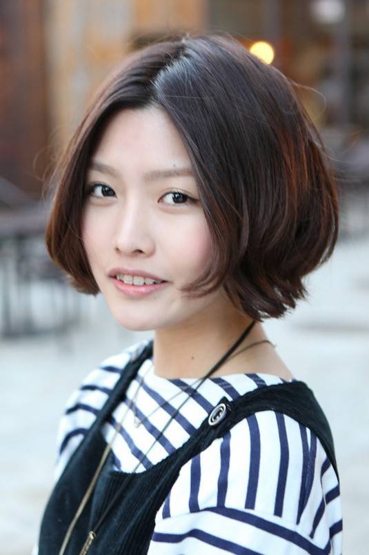 1462249145 cute korean girl with short bob haircut