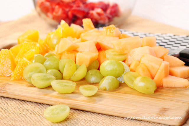 1462511550 5 cut grapes and canteloupe