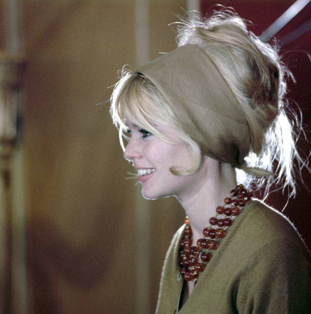 https://image.sistacafe.com/images/uploads/content_image/image/128790/1462637000-vintage101.jpg
