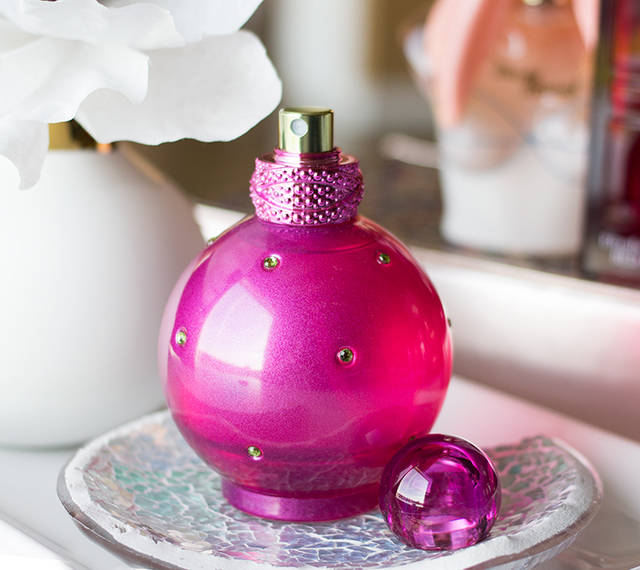 1462803627 elizabeth arden britney spears fantasy