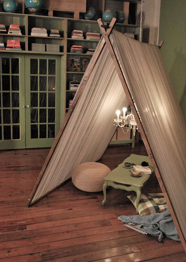 https://image.sistacafe.com/images/uploads/content_image/image/130436/1463016237-cozy-reading-nooks-book-corner-71-5731c4f3ebd89__700.jpg