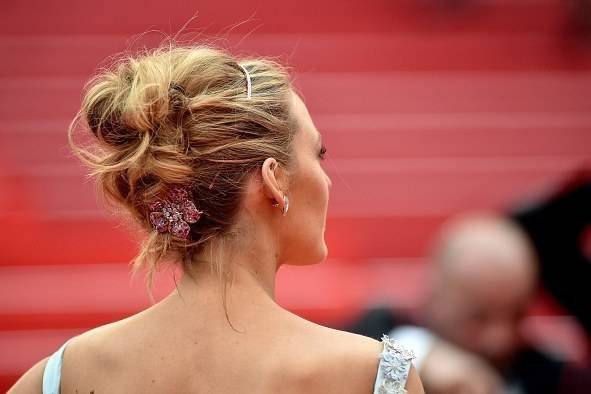 https://image.sistacafe.com/images/uploads/content_image/image/133173/1463499347-blake-lively-cannes-10.jpg