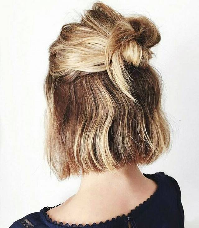 https://image.sistacafe.com/images/uploads/content_image/image/133940/1463628017-8-foolproof-hairstyles-to-withstand-rainy-weather-1724628-1460070885.640x0c.jpg