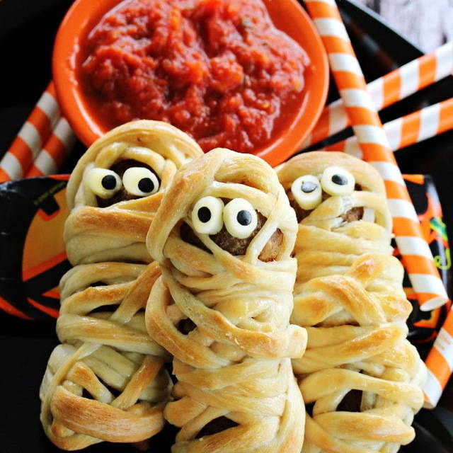 https://image.sistacafe.com/images/uploads/content_image/image/134680/1463740553-cheesy-meatball-mummy-make-easy-weight-loss-halloween-snack-tip-food-recipe.jpg
