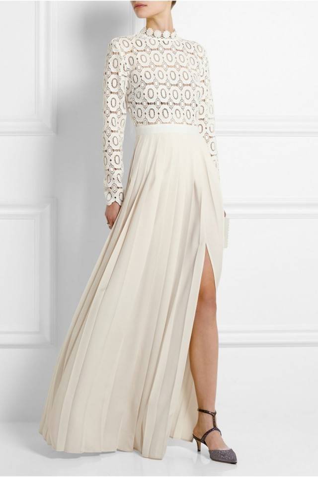 https://image.sistacafe.com/images/uploads/content_image/image/137330/1464255600-self-portrait-lace-gown-645x968.jpg