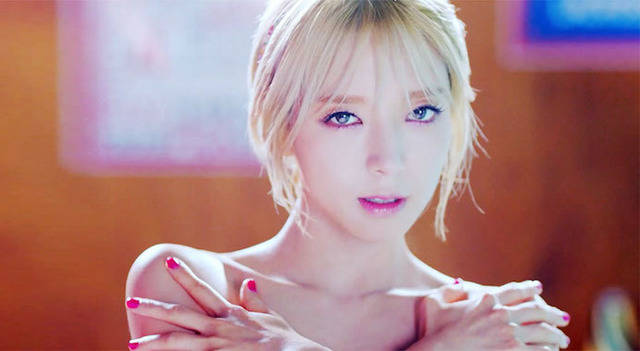 https://image.sistacafe.com/images/uploads/content_image/image/137976/1464344498-aoa-choa-goes-topless-in-comeback-teaser-20150609.jpg
