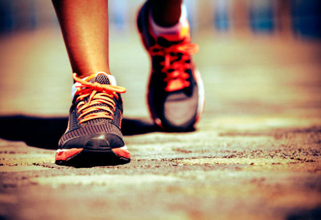 https://image.sistacafe.com/images/uploads/content_image/image/13800/1435570565-walking.jpg