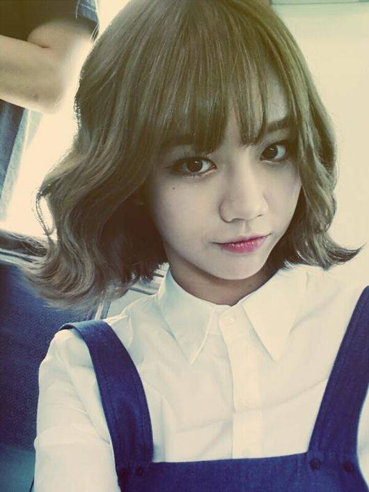 1464538113 girls day hyeri reveals selfie on underground subway choo choo
