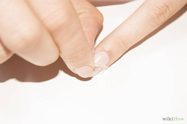 1435633513 670px fix a broken nail step 5