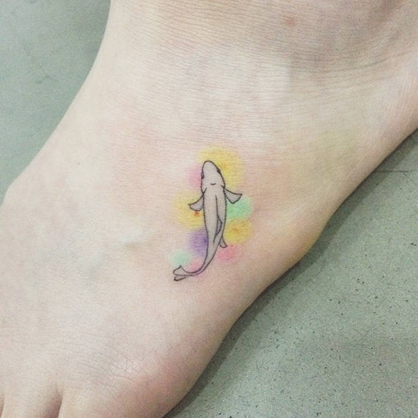 https://image.sistacafe.com/images/uploads/content_image/image/141331/1465058480-tiny-foot-tattoo-ideas-34-57502952b0f2b__605.jpg