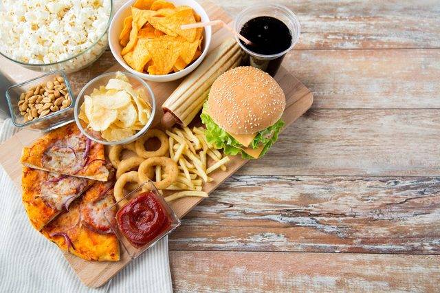 https://image.sistacafe.com/images/uploads/content_image/image/142594/1465293524-01-8-ways-to-hate-junk-food-junk.jpg