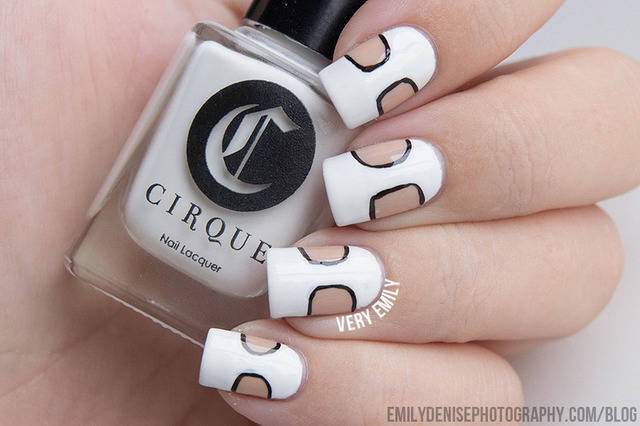 https://image.sistacafe.com/images/uploads/content_image/image/143230/1465408135-white-negative-space-nails-bmodish.jpg