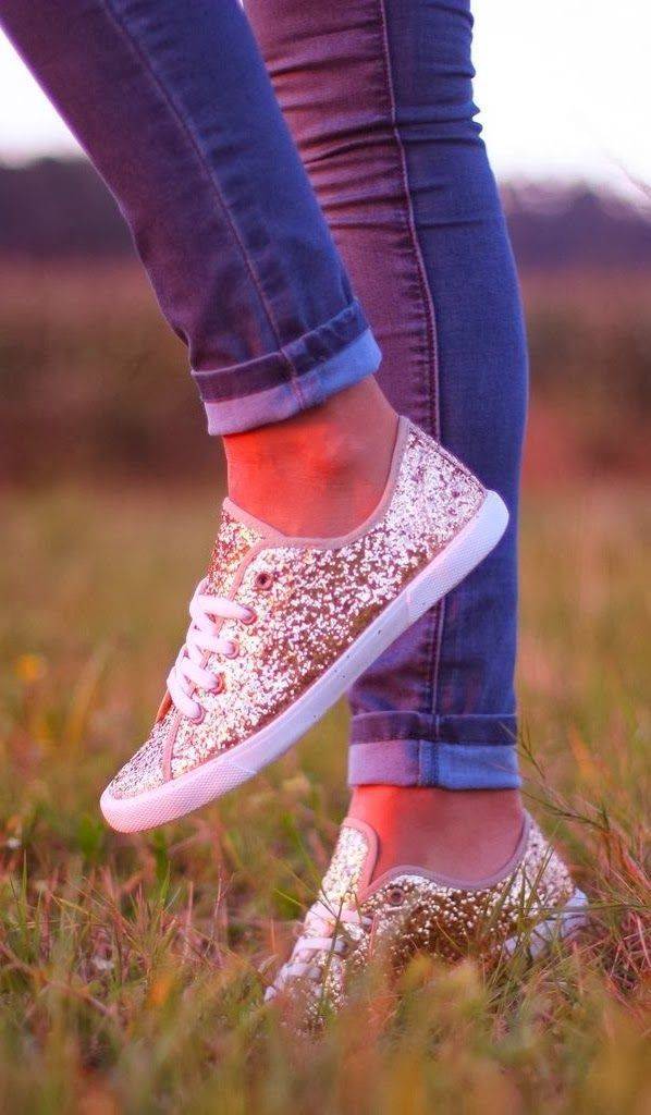 1465537350 10 diy shoe makeover ideas