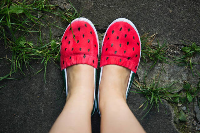 1465537829 diy watermelon shoes