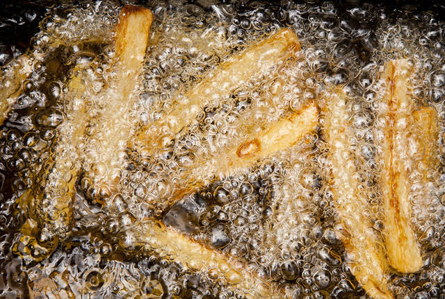 1435740682 starch infused fries step 13