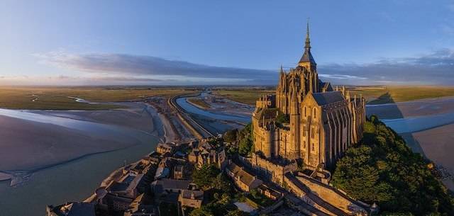 https://image.sistacafe.com/images/uploads/content_image/image/144898/1465741533-saint_michel_02_big.jpg