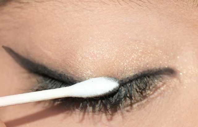 1466751710 diy makeup hack how to soften sharp liquid eye liner look 2