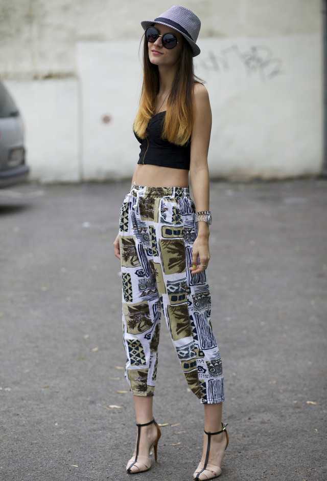 1466841903 crop top outfit with printed pants