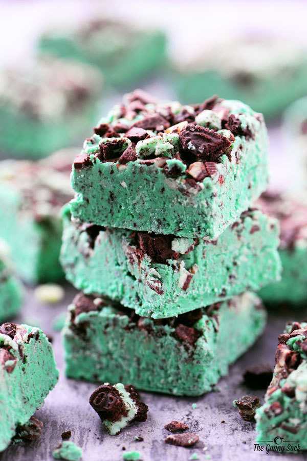 1466925435 grasshopper oreo fudge recipe