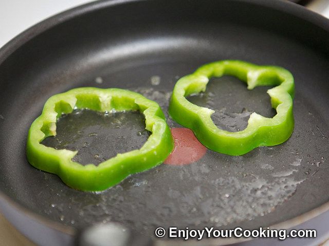 https://image.sistacafe.com/images/uploads/content_image/image/154503/1467174760-eggs-tomato-fried-bellpepper-ring-s2.jpg