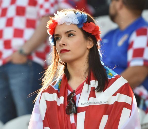 https://image.sistacafe.com/images/uploads/content_image/image/155560/1467299680-girl-of-the-game-25-jun-croatian-600x525.jpg